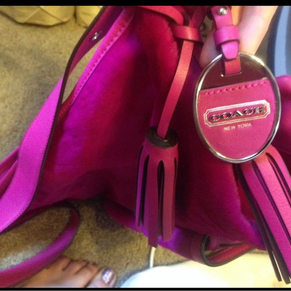 RARE Dyed Calf Fur Coach Crossbody bag-Fuchsia - Picture 5 of 10